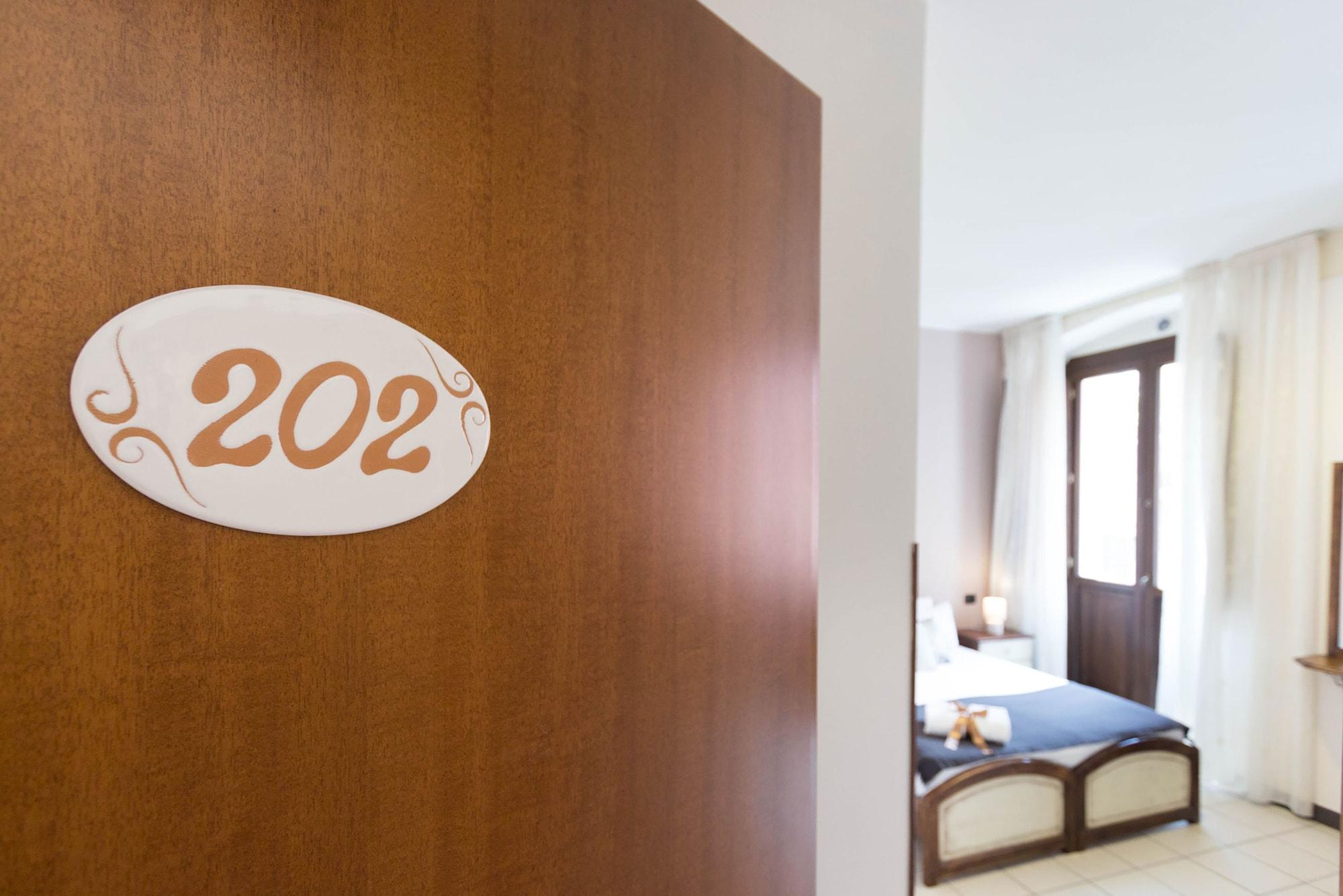 קליארי Arcobaleno Rooms מראה חיצוני תמונה